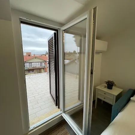 Minu, The Tiny House! Daire Roma