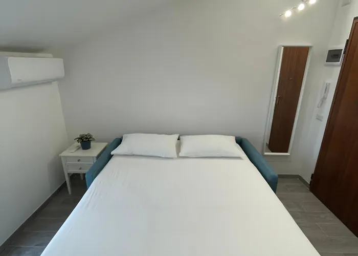 Minu, The Tiny House! * Рим