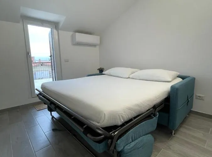 Minu, The Tiny House! * Рим