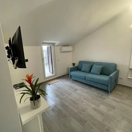 Apartment Minu, The Tiny House!